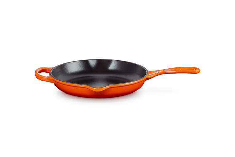 15-Inch (38 cm) Cast Iron Skillet Set, Silicone Handle Holders