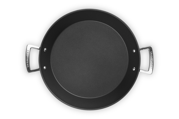 Le creuset on sale paella pan
