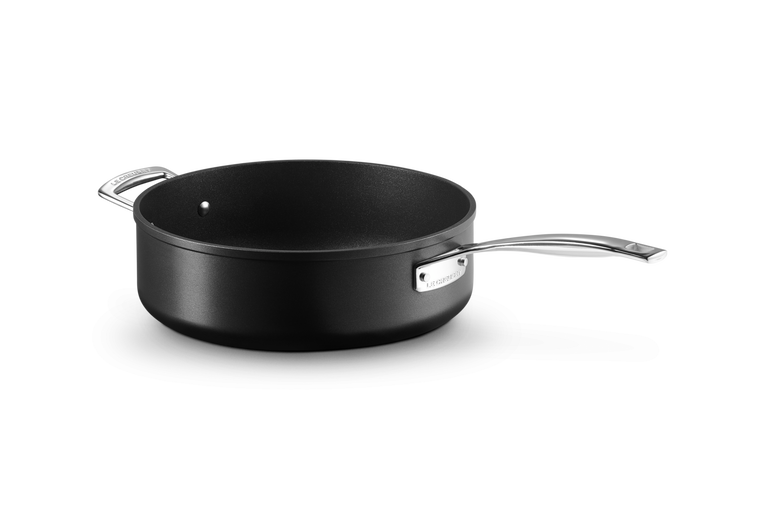 Le creuset saute pan sale