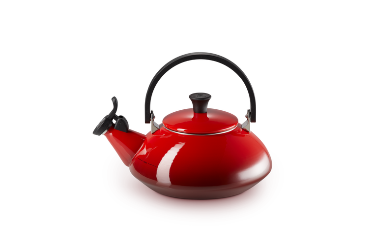 Le creuset sale stainless kettle