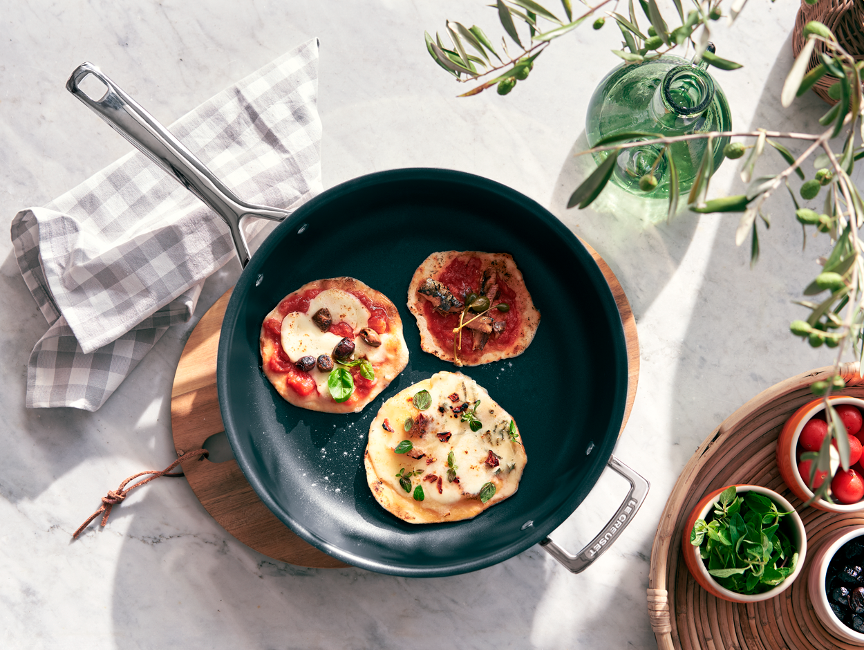 Le creuset non stick hotsell