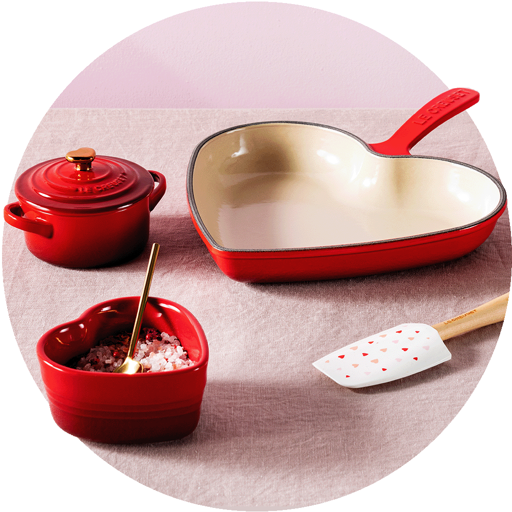 https://www.lecreuset.co.uk/on/demandware.static/-/Library-Sites-lc-sharedLibrary/default/dwb7cb2198/images/2023/H1/Campaign/2023_H1_HeartCollection/cap0108_HeartCollection/2023_H1_Heart%26L%27Amour_1000x1000_1.png